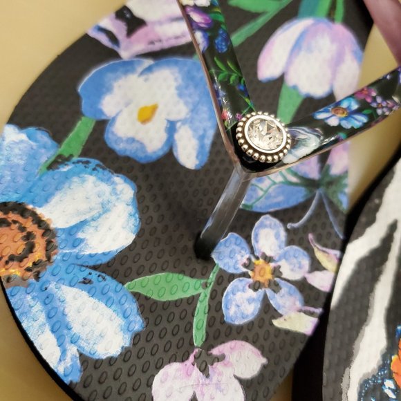 Brighton Black Floral Noir Jardin Mismatched Flip Flops - Size 10 - Picture 6 of 12